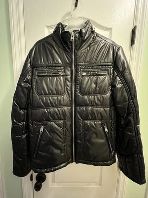 Chaqueta acolchada Buffalo David Bitton negra mediana con capucha Foto 1 de 4