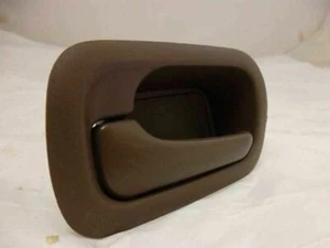 Rear Door Handle Inner Driver 02 03 04 05 06 2002 2004 2005 2003 2006 Honda CR-V - Picture 1 of 2