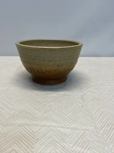 Vintage Hand Thrown Pottery Bowl. Small . Signed - Picture 1 of 4