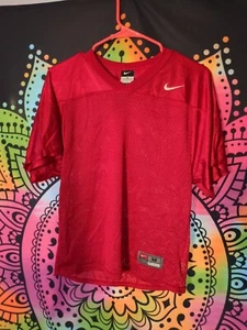 NWT Mens Nike Team Red Football Jersey Size M Medium - Picture 1 of 2