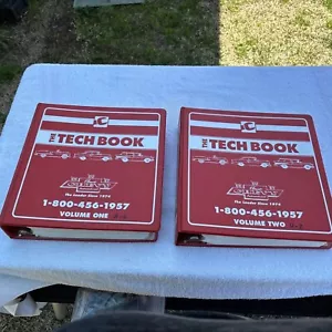 Classic Chevy International The Tech Book Volume 1 & 2 ‘55 ‘56 ‘57 Complete - Bild 1 von 5