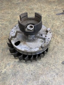 Briggs & Stratton 300E Flywheel 590544 And Starter Cup 593960 With Nut 690662 - Picture 1 of 8
