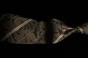 PLATINUM DESIGN - Men's Black & Gold Paisley 100% Silk Neck Tie 3.4"W x 61"L - Picture 1 of 5