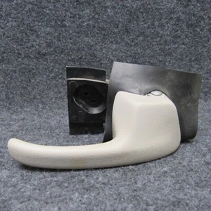 1992-1997 Crown Victoria RH Passenger Front Inner Interior Door Handle Gray K589 - Picture 1 of 3
