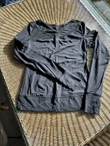 Lululemon Just Breathe Top Damen S 6/8 schwarz Netz V-Ausschnitt Langarm Daumenloch - Bild 1 von 11