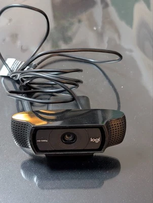 Logitech HD 1080p webcam USB – autofocus, microfoni, attacco treppiede - Immagine 1 di 4