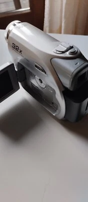 JVC GR-D345E 32x Opticalzoom Digital Video Camera MiniDV Kamera Camcorder - Bild 1 von 4