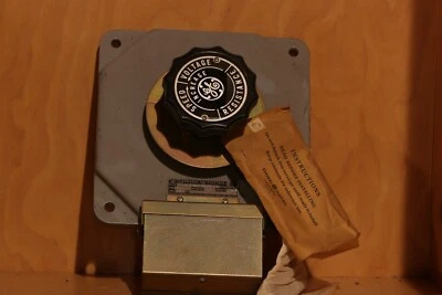 GE Rheostat 8070EB101AA275 900 ОМ 250 В макс.  - Изображение 1 из 2