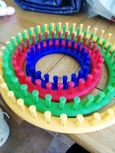 4 Ring Knitting Loom - Picture 1 of 2