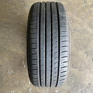 205/40R18 - 1 used tyre YOKOHAMA BluEarth-GT AE51 - Picture 1 of 5