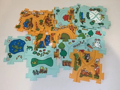Puzzle Track Animals and Scenery 16 Pieces Snap Together Toy Playset 5" Assorted - Image 1 of 4