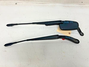 17-19 INFINITI QX30 FRONT LEFT & RIGHT WINDSHIELD WIPER ARMS SET, OEM LOT3428 - Picture 1 of 11