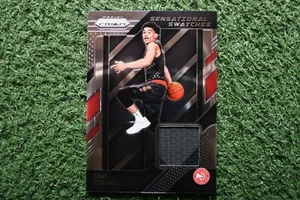 Trae Young 2018-19 Panini Prizm Sensational Swatches #97 Rookie Relic - Bild 1 von 2