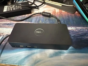 Dell D6000 USB-C/USB 3.0 Docking Station with 130W Power Supply - Black - Afbeelding 1 van 7