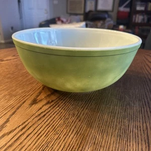 Vintage PYREX Green Mixing Nesting Bowl #404, 4QT - Picture 1 of 12