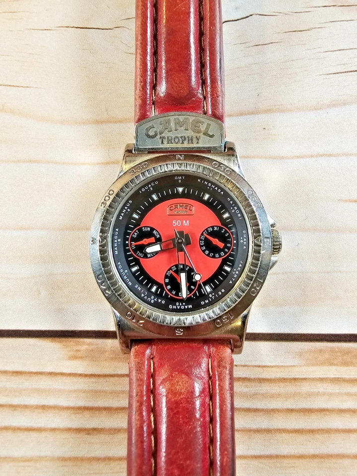 Reloj Aventura Trofeo Camel Vintage Día Fecha Triple Esfera Roja - 33mm Foto 1 de 4