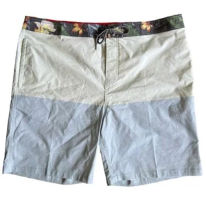 Neu mit Etikett Goodfellow & Co Jones Boardshorts Farbblock mint/grau Größe 40, 8,5" Schrittlänge - Bild 1 von 14