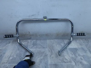 97 Harley FLHTCUI Electra Glide S136-1. engine crash guard bar w/ highway pegs - Picture 1 of 9