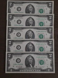 Lot of 5 $2 error notes stuck digits UNC with stuck digit in the 8th position - Picture 1 of 7