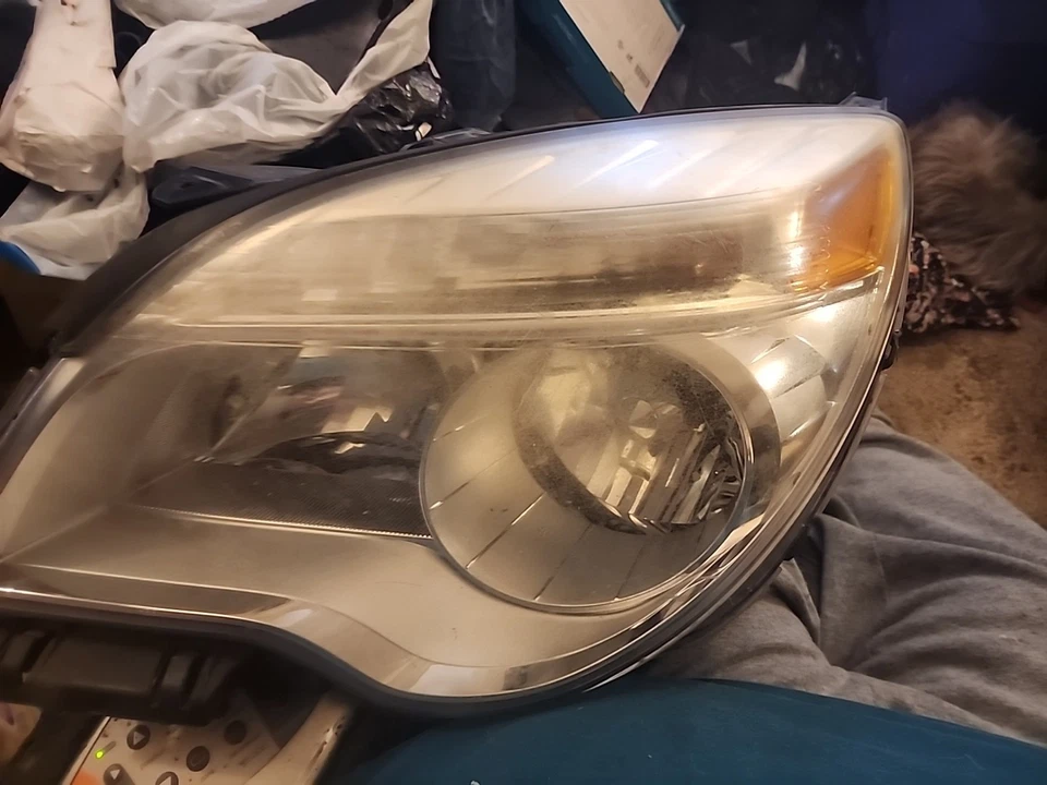 Conjunto de faros - Certificado Capa TYC 20-9096-00-9 para Chevrolet Equinox 10-15 Foto 1 de 4