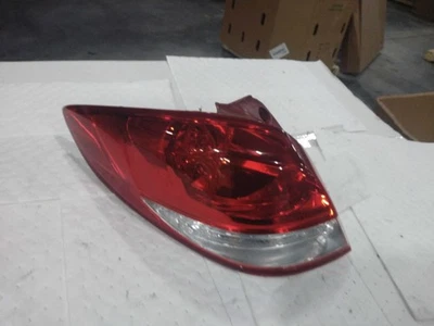 Used Left Tail Light Assembly fits: 2015 Hyundai Veloster without LED accent Lef - Image 1 of 4