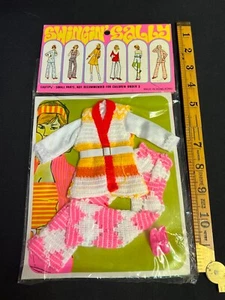 SWINGIN SALLY VINTAGE CARDED UNIFORM for Barbie Sindy & S.Sally figures Ref3 - Picture 1 of 4