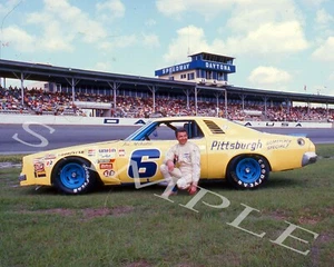 JOE MIHALIC 1975 PITTSBURGH CLOSE UP AT THE DAYTONA 500 8X10 GLOSSY PHOTO - Picture 1 of 1