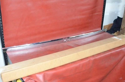 Tira de panel cromado con apliques de tapa de maletero Malibu 2004-08 GM 15796683 OEM Foto 1 de 4