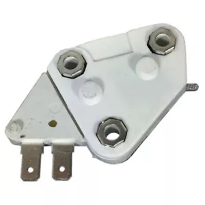 NUEVO REGULADOR 12V 1 CABLE SE ADAPTA A MASSEY FERGUSON MF1135 MF245 MF2830 295 AT142267 - Imagen 1 de 3
