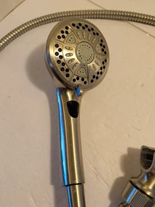 Delta 1.75gpm 6.6l/Min Handheld Showerhead - Picture 1 of 9