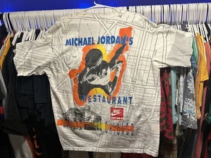 Camiseta vintage Nike Michael Jordan restaurante mapa de Chicago para hombre XL por todas partes🚀 - Imagen 1 de 24