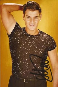 DANCING ON ICE: MATT LAPINSKAS SIGNED 6x4 PORTRAIT PHOTO+COA - Picture 1 of 1