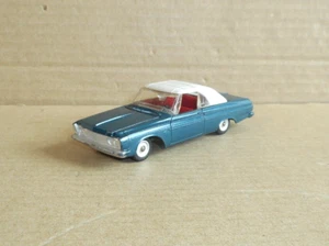 Vintage DINKY TOYS England - No 137 PLYMOUTH FURY CONVERTIBLE - années 60s - Foto 1 di 23