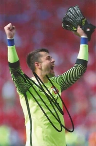 POLAND & WEST HAM: LUKASZ FABIANSKI SIGNED 6x4 ACTION PHOTO+COA - Picture 1 of 1