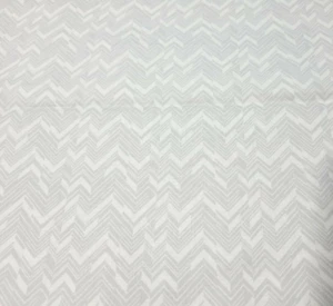 1 yd Classical Elements P&B Textiles Gray White Geometric Abstract Chevron - Picture 1 of 2