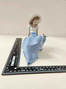 Lladro Nao Girl Figurine, Listening To The Birdsong, 1042 Retired - Picture 1 of 10