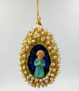 Vintage Perlen Ei Form Diorama MCM betender Engel handgefertigt Ornament 4" - Bild 1 von 3