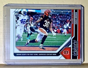 Carta Chase Brown 2023 Panini NFL Rookie Football #83 1 di 72 Bengals - Foto 1 di 2