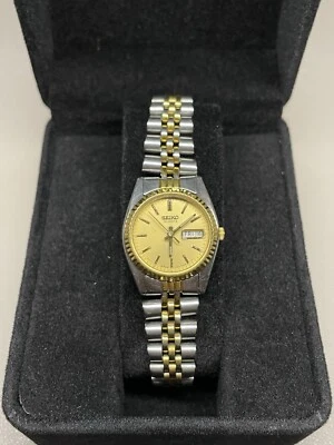 Seiko Quartz Damen Daydate Uhr Vintage Bicolor Gold Silber ca. 24mm Uhr 7N83 - 3 - Bild 1 von 4