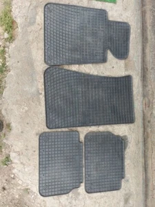 set of rubber mats for Bmw e34 - Picture 1 of 6