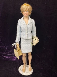 Franklin Mint Diana The People's Princess Portrait Doll Blue Bouclé Knit Suit - Picture 1 of 13