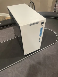 InWin White ATX Mid Tower Computer Case with Tempered Glass - Picture 1 of 2