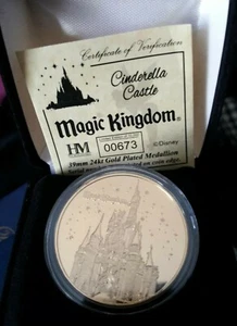 Disney Magic Kingdom 24kt vergoldete limitierte Auflage Münze Neu im Karton! - Bild 1 von 7