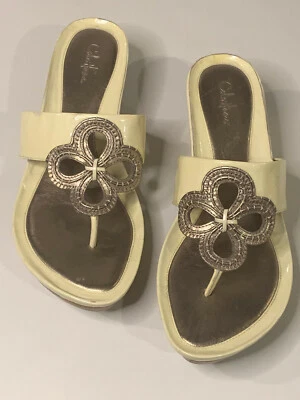 COLE HAAN MUJER D21791 SANDALIA TANGA FLORAL CUERO CREMA TALLA EE. UU. 9,5 MEDIANA (B) Foto 1 de 4