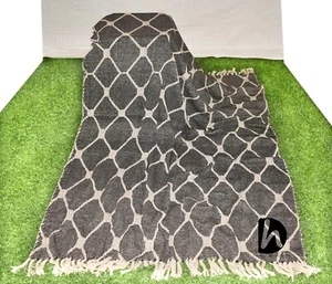 White & Black Soft Blanket 50X60 In Throw New Couch Blanket Indian Safa Bedcover - Picture 1 of 6