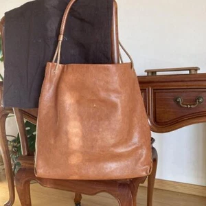 Henry Beguelin Shoulder Bag Leather Natural Tanned Aroma Distinctive - Picture 1 of 14