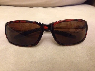 Gafas de sol Claiborne monturas de plástico y metal caparazón de tortuga 100 protección UV Foto 1 de 4