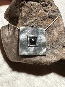 DIDAE ISRAEL STERLING SILVER MARKED MODERNIST GARNET PENDANT Necklace 8g - Picture 1 of 4