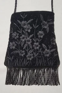 ZARRE SCHWARZE SAMT CROSS BODY ABEND HANDTASCHE BESTICKT BLUMEN PERLEN QUASTEN - Bild 1 von 14