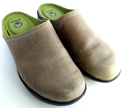 Crocs Cobbler 2.0 Womens Size 7.5 Taupe Casual Walking Flip Flop Clog Sandals - Image 1 of 4